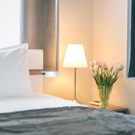 Airpark Hotel