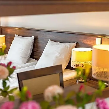Airpark Hotel