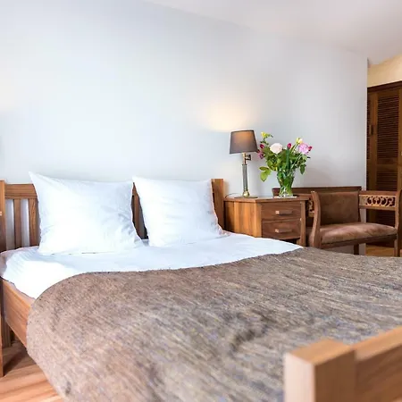 Airpark Hotel 2*