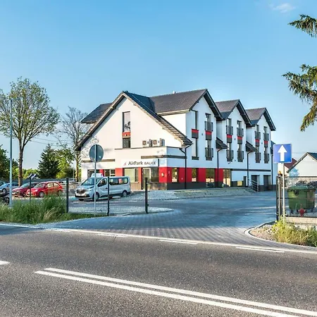 Airpark Hotel 2*